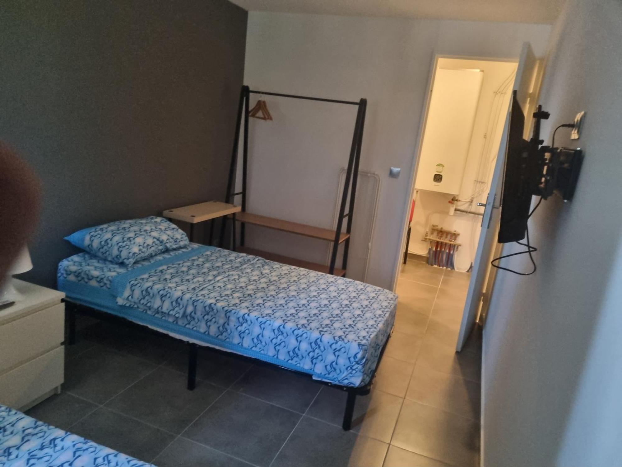 Chambre Privative Renove 2024, Climatisation, Tramway Sur Place , 12 Min Centre, 16 Min Plage, Apercu Lateral Mer, 2 Wc Avec 2 Salle De Bain, Private Room Renovated 2024, Air-Conditioned , Tram On Spot, 2 Toilets And 2 Bathrooms Nice Exterior foto