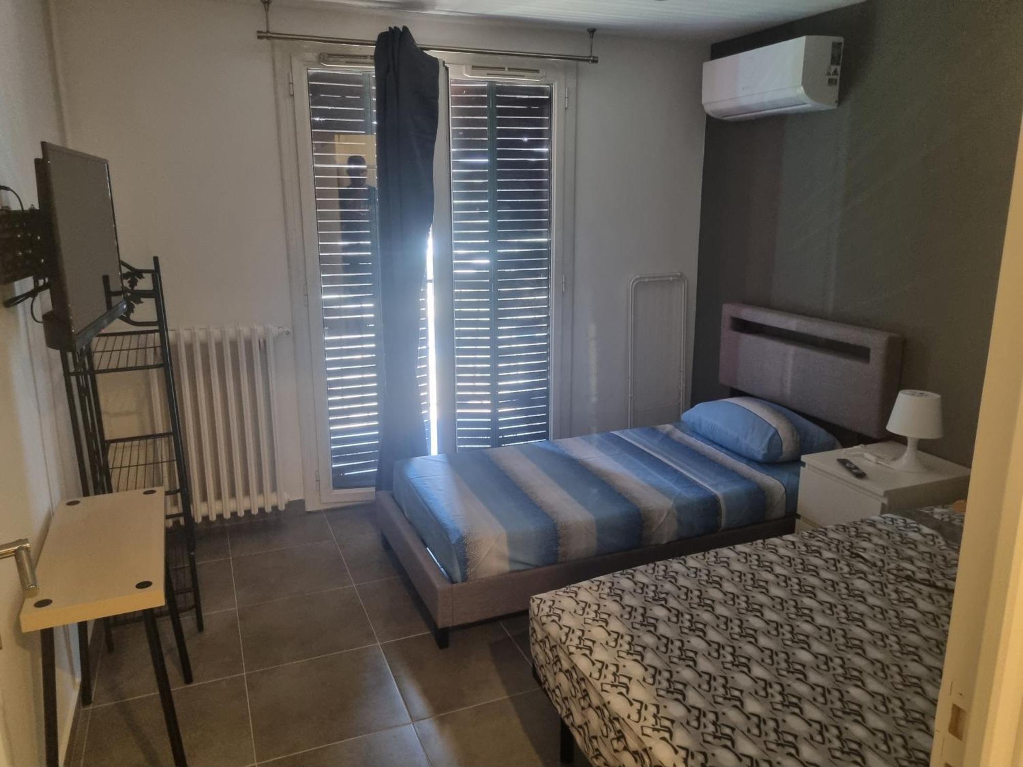 Chambre Privative Renove 2024, Climatisation, Tramway Sur Place , 12 Min Centre, 16 Min Plage, Apercu Lateral Mer, 2 Wc Avec 2 Salle De Bain, Private Room Renovated 2024, Air-Conditioned , Tram On Spot, 2 Toilets And 2 Bathrooms Nice Exterior foto